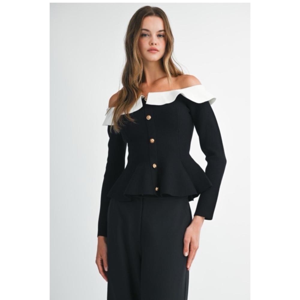 740 • Lux Black Viscose Blend Knit Peplum Top Gold Buttons White Flounce Collar - Picture 15 of 16